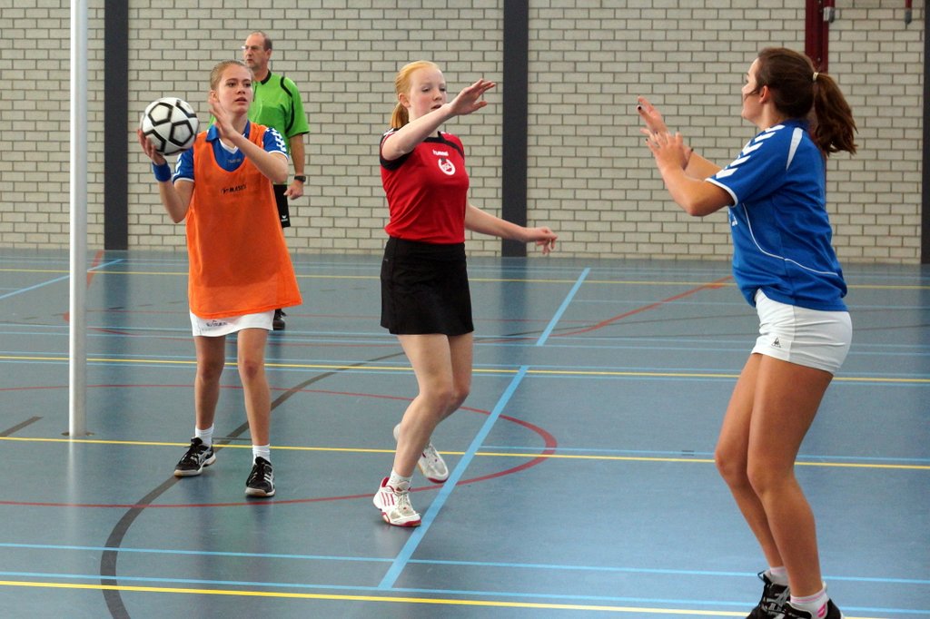 Korfbal C2  8 november-007.JPG
